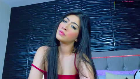 amber_bull online show from November 2025 12:49:02 PM