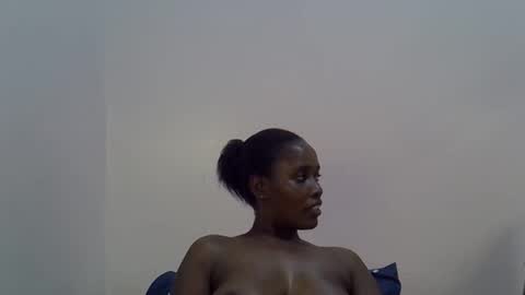 Snapshot of amber_cutie2 chatting on October 2025 10:18:02 PM amber_cutie2 online show from October 2025 10:18:02 PM