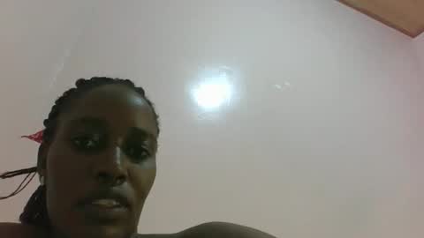 Snapshot of amber_cutie2 chatting on November 2025 07:27:01 PM amber_cutie2 online show from November 2025 07:27:01 PM