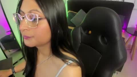 Snapshot of amber_gold113 chatting on July 2026 04:29:01 AM Amber online show from July 2026 04:29:01 AM