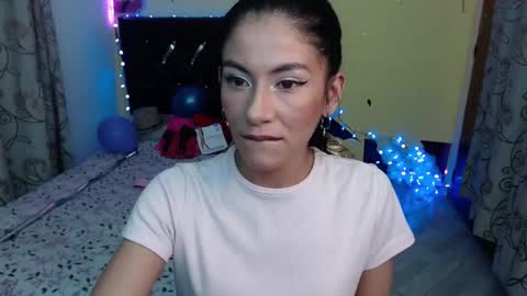 Amber online show from February 2025 03:23:02 AM