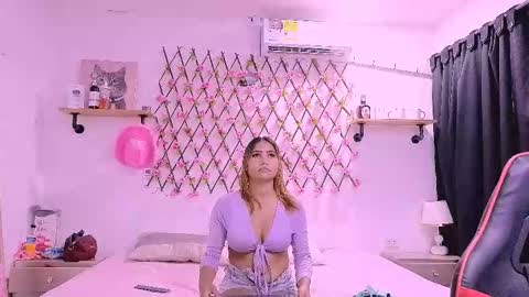 Snapshot of amber_love04 chatting on March 2026 08:36:01 PM amber_love04 online show from March 2026 08:36:01 PM