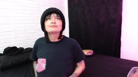 Snapshot of amber_rouss chatting on December 2024 01:29:01 AM ROUSS online show from December 2024 01:29:01 AM