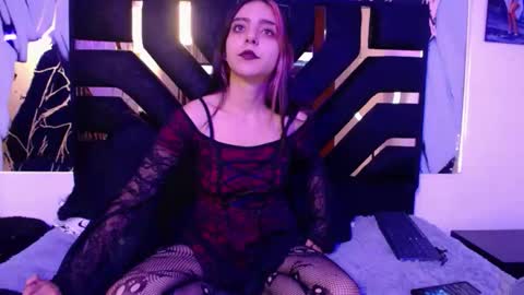 Snapshot of amberblackcs01 chatting on April 2026 02:30:01 PM amber online show from April 2026 02:30:01 PM
