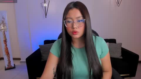 Snapshot of amberlewis_ chatting on February 2025 10:53:01 PM Amber online show from February 2025 10:53:01 PM