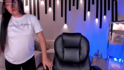 Snapshot of amberlewis_ chatting on September 2025 11:04:01 PM Amber online show from September 2025 11:04:01 PM