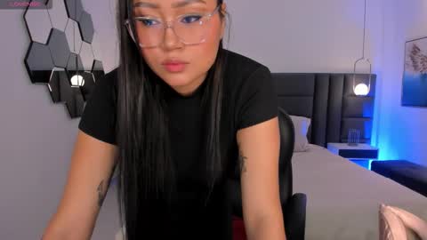 Snapshot of amberlewis_ chatting on September 2025 10:37:02 PM Amber online show from September 2025 10:37:02 PM