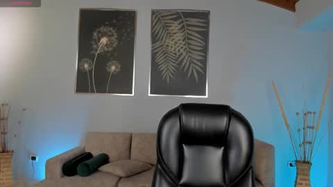 Snapshot of amberlewis_ chatting on October 2025 02:52:01 AM Amber online show from October 2025 02:52:01 AM