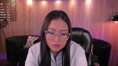 Snapshot of amberlewis_ chatting on November 2025 03:27:01 AM Amber online show from November 2025 03:27:01 AM