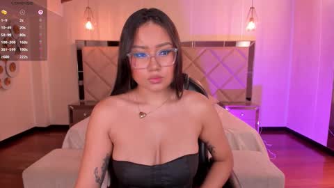 Snapshot of amberlewis_ chatting on November 2025 03:01:02 AM Amber online show from November 2025 03:01:02 AM