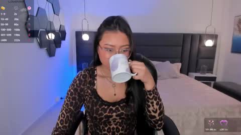 Snapshot of amberlewis_ chatting on November 2025 11:29:01 PM Amber online show from November 2025 11:29:01 PM