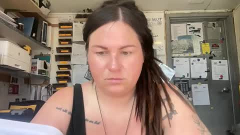ambermoss7 online show from April 2026 05:41:01 PM