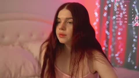 Snapshot of ambershoney chatting on January 2026 12:02:01 AM Amber online show from January 2026 12:02:01 AM