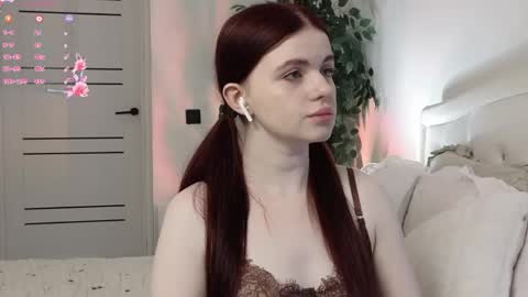 Snapshot of ambershoney chatting on April 2026 07:17:02 PM Amber online show from April 2026 07:17:02 PM