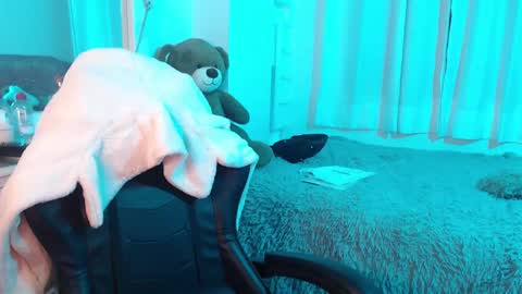 Snapshot of ambersmith98_ chatting on February 2025 11:25:02 PM Amber online show from February 2025 11:25:02 PM