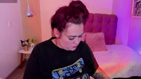 Snapshot of amberthomsonn chatting on June 2026 04:08:01 AM Amber online show from June 2026 04:08:01 AM