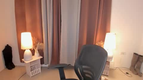 Snapshot of ambervixen69 chatting on May 2026 06:09:01 PM BIGCOCK AMBER online show from May 2026 06:09:01 PM