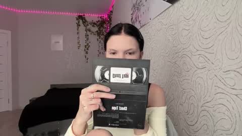 Alica online show from December 2025 11:19:01 AM