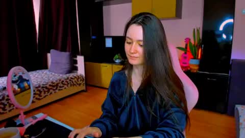 Snapshot of ameli_moon chatting on May 2026 09:28:02 AM Eileen online show from May 2026 09:28:02 AM