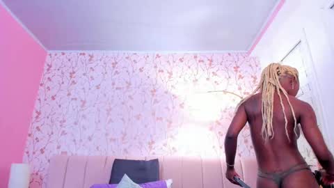 Amelia Adams online show from October 2025 07:44:01 PM