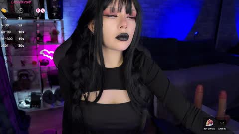 Amelia Aley  online show from April 2026 11:44:02 AM