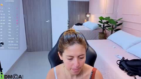 Snapshot of amelia_chillvibes chatting on November 2025 11:43:02 AM AMELIA online show from November 2025 11:43:02 AM