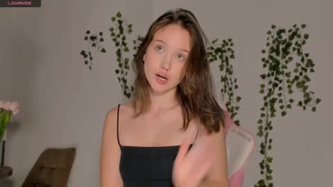 Snapshot of amelia_lein chatting on September 2025 11:49:01 PM Your Amelia online show from September 2025 11:49:01 PM