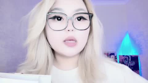 Snapshot of amelia_sunlight chatting on December 2024 12:31:02 AM Amelia online show from December 2024 12:31:02 AM