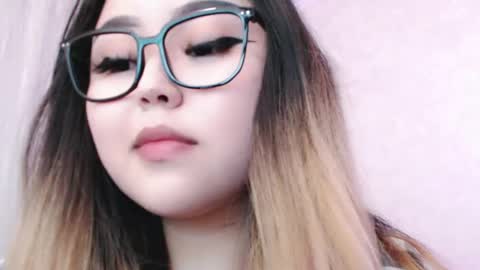 Snapshot of amelia_sunlight chatting on May 2026 06:04:01 PM Amelia online show from May 2026 06:04:01 PM