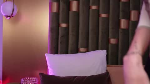 Amelia online show from October 2025 10:19:02 AM