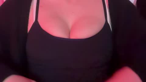 Snapshot of ameliacooperxxx chatting on October 2025 07:05:01 PM ameliacooperxxx online show from October 2025 07:05:01 PM