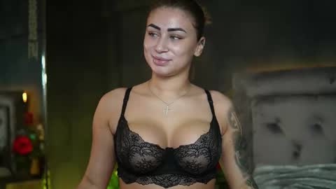  Amelia  online show from November 2025 08:08:02 PM