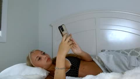Snapshot of amelialombardi chatting on May 2026 11:12:01 PM Amelia Lombardi online show from May 2026 11:12:01 PM