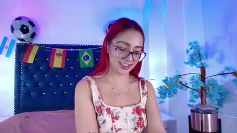 Snapshot of amelie_adamsx chatting on July 2026 11:05:02 AM Amelie online show from July 2026 11:05:02 AM