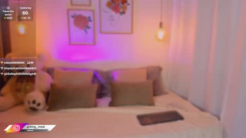 Snapshot of amelie_gonzalez chatting on February 2025 11:12:01 PM online show from February 2025 11:12:01 PM