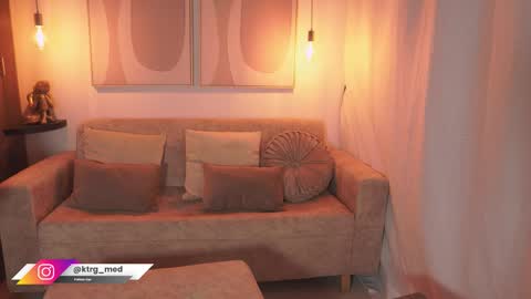 Snapshot of amelie_gonzalez chatting on March 2026 11:00:02 PM online show from March 2026 11:00:02 PM