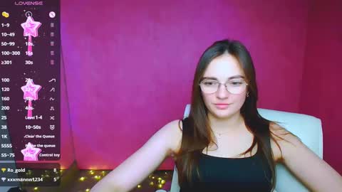 Snapshot of amelie_jackson_ chatting on December 2024 12:04:01 AM Amelie online show from December 2024 12:04:01 AM