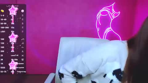 Snapshot of amelie_jackson_ chatting on January 2025 06:33:01 AM Amelie online show from January 2025 06:33:01 AM