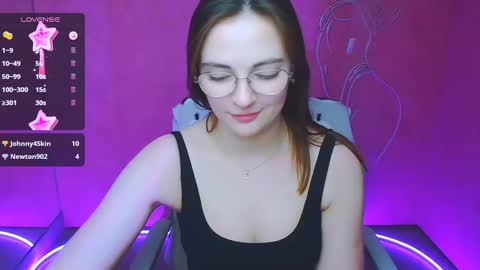 Snapshot of amelie_jackson_ chatting on February 2025 12:46:02 PM Amelie online show from February 2025 12:46:02 PM