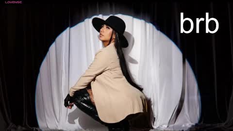 Amelie online show from November 2025 12:05:02 PM