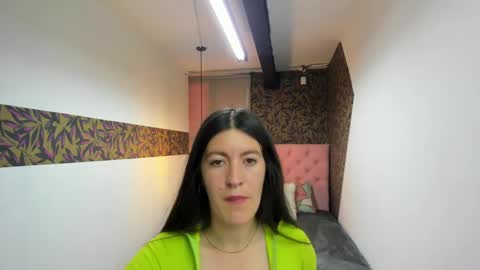 Snapshot of ameliegray chatting on March 2025 06:00:01 PM A M E L I E online show from March 2025 06:00:01 PM