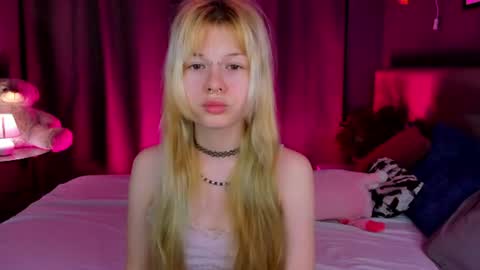 Snapshot of ameliia_backer chatting on June 2026 02:00:01 AM Amelia online show from June 2026 02:00:01 AM