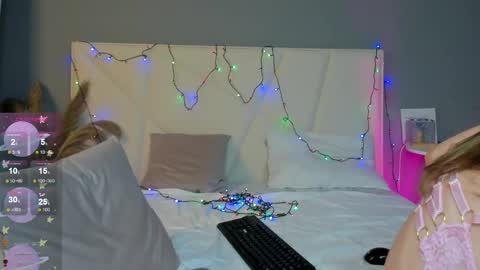 Ameliia castro online show from December 2024 09:17:01 AM