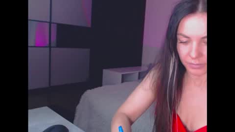 amelinamersi online show from November 2025 03:57:01 PM