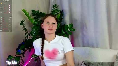 Snapshot of ameliroyse chatting on September 2025 06:19:02 PM AmeliRoyse online show from September 2025 06:19:02 PM