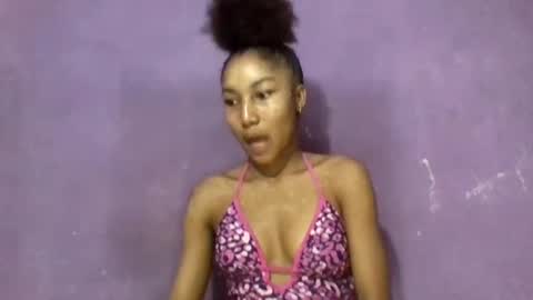 amelisy20005 online show from February 2026 06:56:01 AM