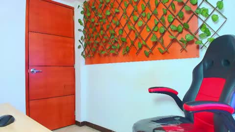 Amell Thomson online show from April 2026 11:02:02 AM