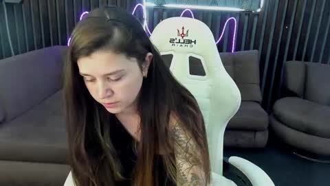 Snapshot of amellymillyy chatting on September 2025 12:38:02 PM amellymillyy online show from September 2025 12:38:02 PM