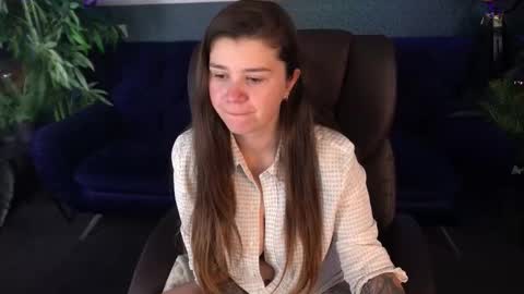 Snapshot of amellymillyy chatting on October 2025 09:52:02 AM amellymillyy online show from October 2025 09:52:02 AM