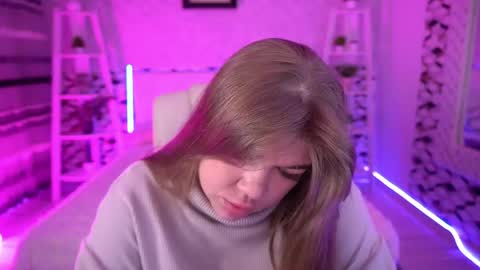 Snapshot of amellywhite chatting on April 2026 12:42:01 PM Alina online show from April 2026 12:42:01 PM